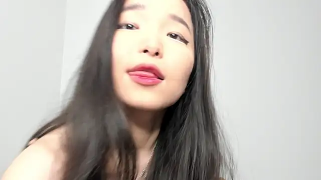 Snapshot of Soyun_Mia chatting on 05.09.26 Soyun Mia online show from 05.09.26