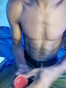 Snapshot of sertaonegro chatting on 11.19.25 sertaonegro online show from 11.19.25