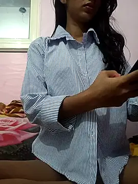 riyaroy9999 online show from 11.18.25