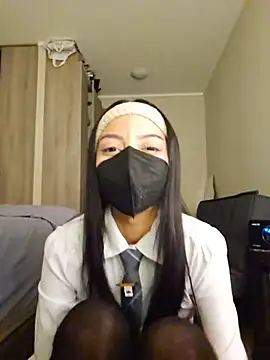 Snapshot of Liarmosca21 chatting on 06.13.26 Liarmosca21 online show from 06.13.26