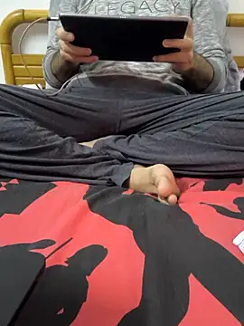 Snapshot of yazinyazin1 chatting on 11.18.25 yazinyazin1 online show from 11.18.25