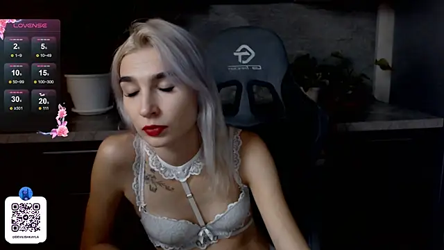 DevilishKayla online show from 10.06.25