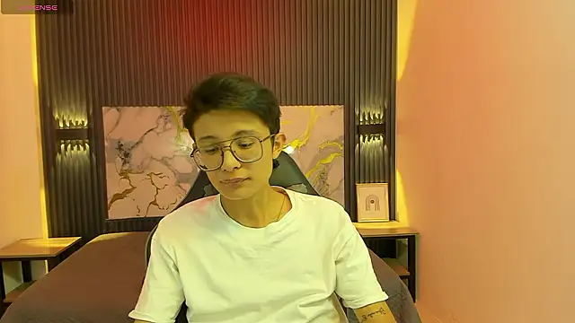 SantiagoRusso18 online show from 01.31.26