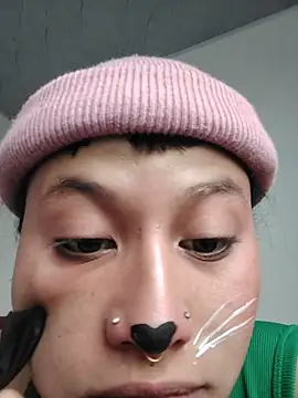 Eva Clark01 online show from 10.26.25