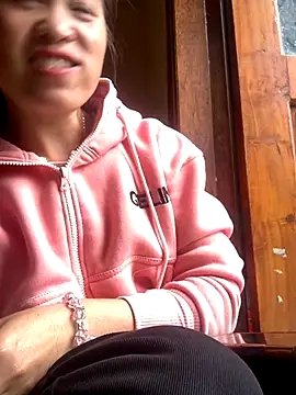 tuyetnhi-00 online show from 09.25.25