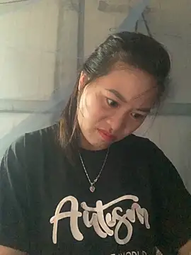tuyetnhi-00 online show from 10.10.25