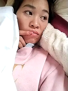 tuyetnhi-00 online show from 11.04.25