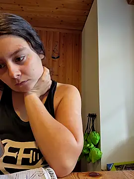 YoungLiisaxx online show from 10.22.25