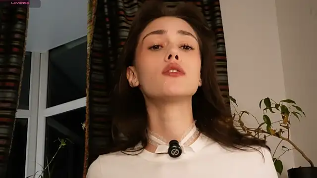 ttragedienne online show from 10.27.25