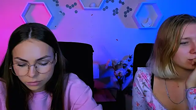 gloria bubble online show from 11.23.25