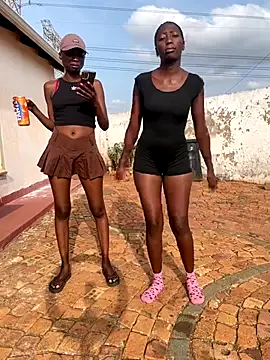 Snapshot of Melanin2002 chatting on 11.14.25 Melanin2002 online show from 11.14.25