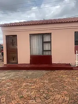 Snapshot of Melanin2002 chatting on 12.19.25 Melanin2002 online show from 12.19.25