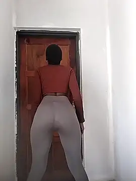 Snapshot of Melanin2002 chatting on 04.16.26 Melanin2002 online show from 04.16.26