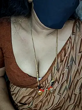 Snapshot of luci-queen chatting on 05.19.26 luci-queen online show from 05.19.26