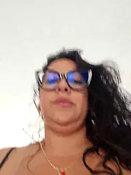 Nicoleefaith  online show from 04.04.26