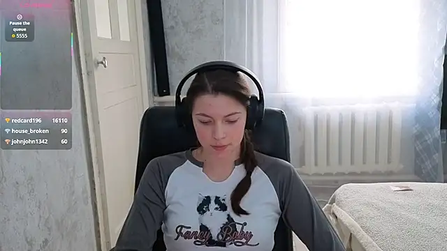 CutieAnny online show from 11.25.25