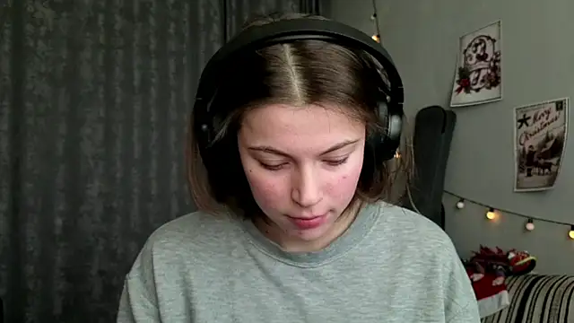 CutieAnny online show from 01.12.26