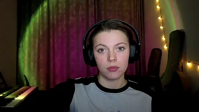 CutieAnny online show from 03.03.26