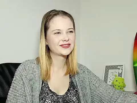 LydiaYoung online show from 10.07.25