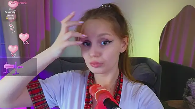 HoneyLace  online show from 04.11.26