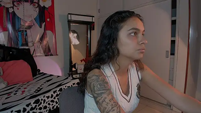 Skylovershot online show from 10.20.25