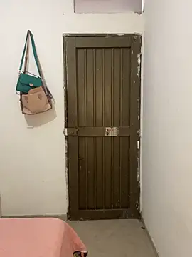 zaracollins01 online show from 02.20.26