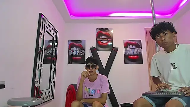 LONDON BOYS1 online show from 09.12.25