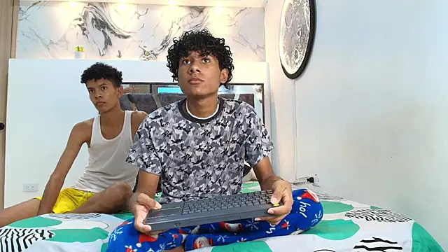 LONDON BOYS1 online show from 10.19.25