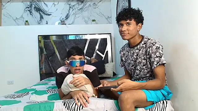 LONDON BOYS1 online show from 11.28.25