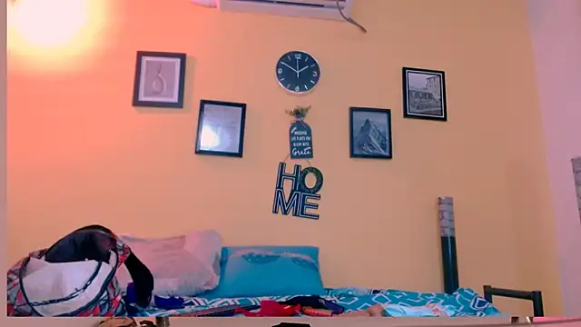 skinnyyuliana18 online show from 12.03.25