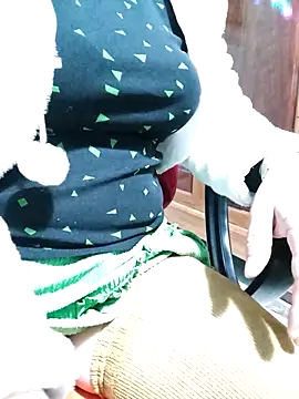 Snapshot of Tasu774 chatting on 10.24.25 Tasu774 online show from 10.24.25