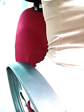 Snapshot of Tasu774 chatting on 11.11.25 Tasu774 online show from 11.11.25