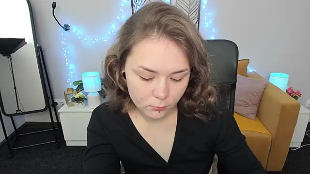 Snapshot of Sophi_gi chatting on 09.10.25 Sophi gi online show from 09.10.25