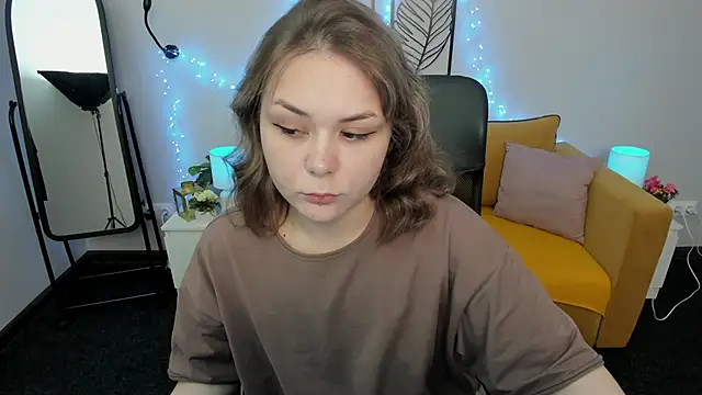 Snapshot of Sophi_gi chatting on 09.18.25 Sophi gi online show from 09.18.25