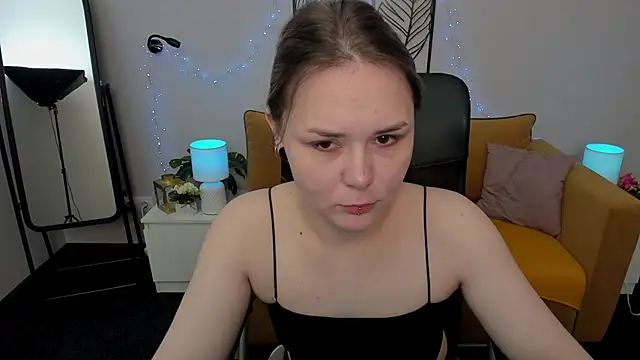 Snapshot of Sophi_gi chatting on 09.20.25 Sophi gi online show from 09.20.25