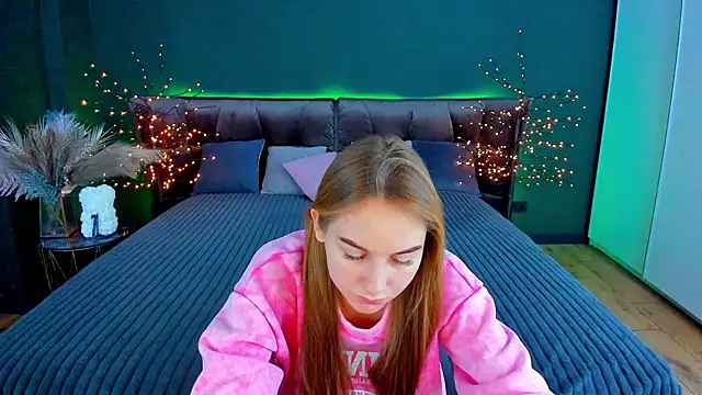 MilaAddams online show from 11.30.25