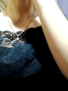 LucyyLy online show from 10.02.25