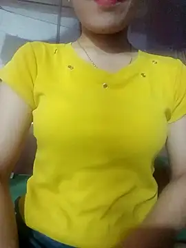 LucyyLy online show from 10.15.25