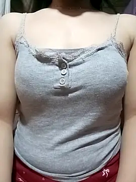 LucyyLy online show from 04.05.26