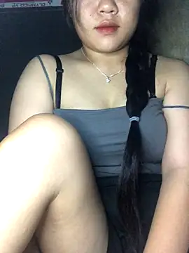 Snapshot of Linhmai_bb chatting on 09.15.25 Linhmai bb online show from 09.15.25