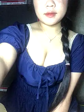 Snapshot of Linhmai_bb chatting on 10.01.25 Linhmai bb online show from 10.01.25