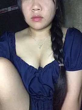 Snapshot of Linhmai_bb chatting on 10.03.25 Linhmai bb online show from 10.03.25