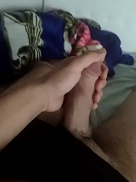 Snapshot of Yazaza1999 chatting on 10.05.25 Yazaza1999 online show from 10.05.25