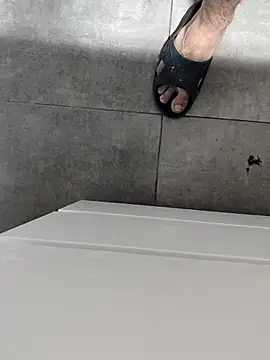 Snapshot of Yazaza1999 chatting on 10.19.25 Yazaza1999 online show from 10.19.25