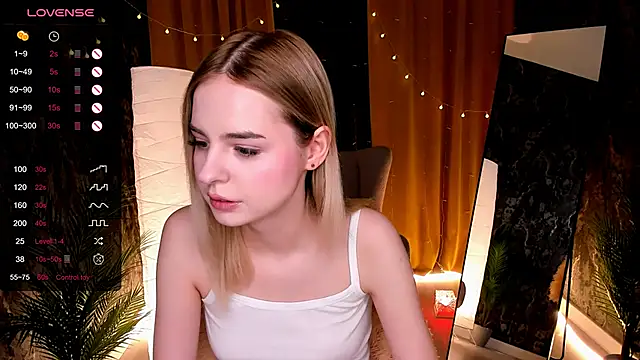 LillianShine online show from 02.19.26