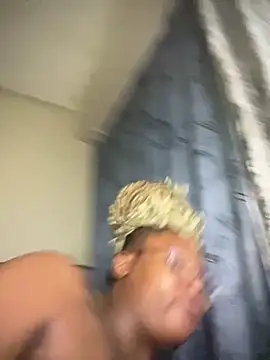 Snapshot of houseforsex chatting on 10.17.25 houseforsex online show from 10.17.25