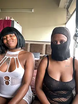 Snapshot of houseforsex chatting on 11.03.25 houseforsex online show from 11.03.25