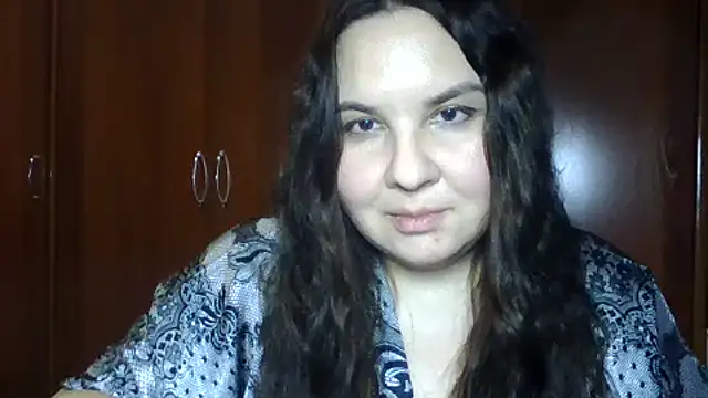 Snapshot of Vaessira chatting on 10.31.25 Vaessira online show from 10.31.25