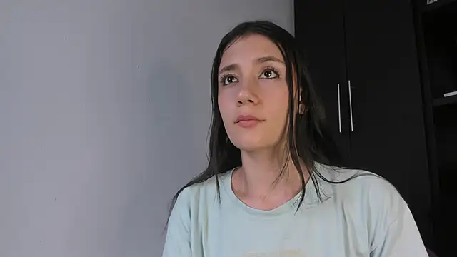 Snapshot of catalella_0 chatting on 09.15.25 catalella 0 online show from 09.15.25