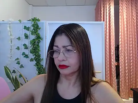 Manuela lara  online show from 09.26.25